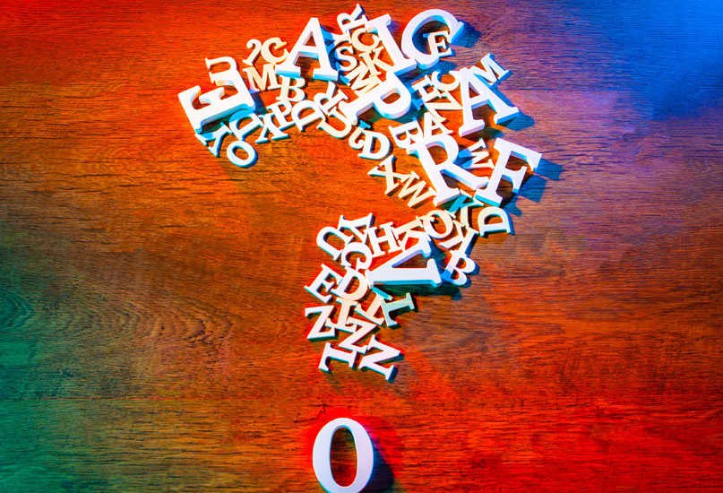 סימן שאלה מורכב מאותיות